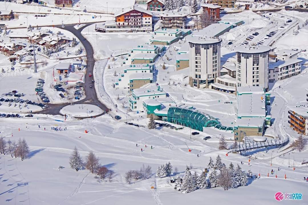 46 Vale C'E' Al Villaggio Olimpico Di Сестрієре Екстер'єр фото